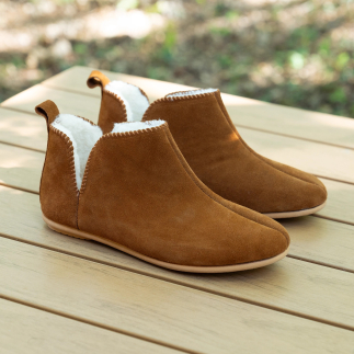 NORY women’s slipper in whisky leather with wool lining — handcrafted in Spain | Soir & Matin