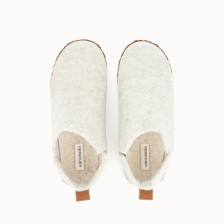 Chausson femme MIYOSHI en feutre de laine beige — vue de dessus | Soir & Matin