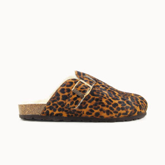 Chausson Sabot femme NAMIBIE cuir poils motif léopard, doublé laine — vue de profil | Soir & Matin