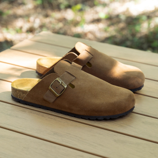 Chausson sabot homme en cuir marron — fait à la main en Espagne | Soir & Matin