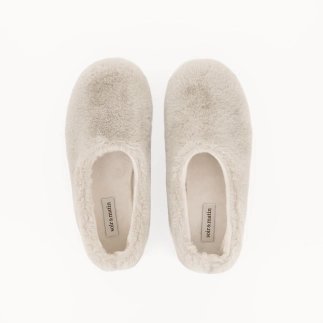 Chausson femme ROMANE en textile fausse fourrure taupe — vue de dessus | Soir & Matin