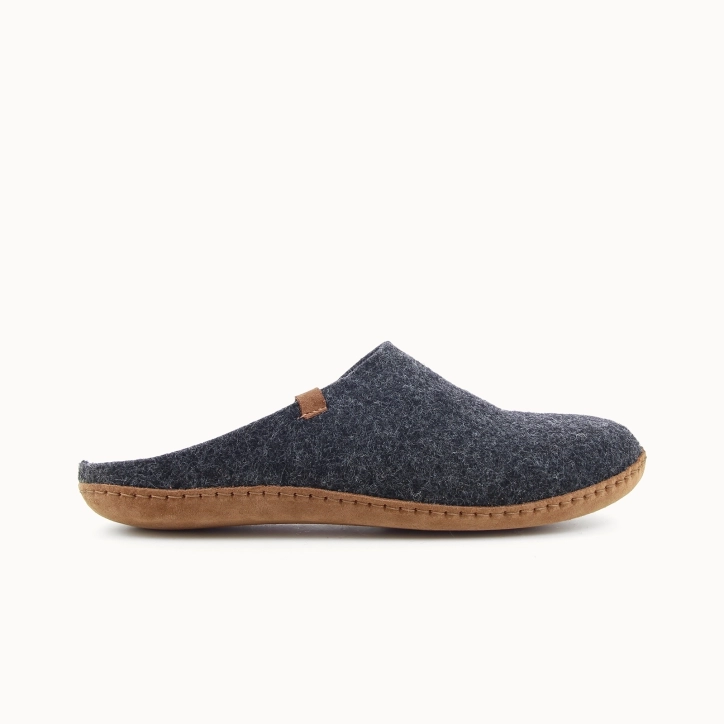 Chausson mule homme MAKOTO en feutre de laine anthracite — vue de profil | Soir & Matin