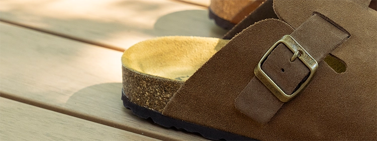 Soir & Matin | La marque choisit des supports ergonomiques et souples comme le cuir, le caoutchouc et le liège, favorisant le confort du mouvement